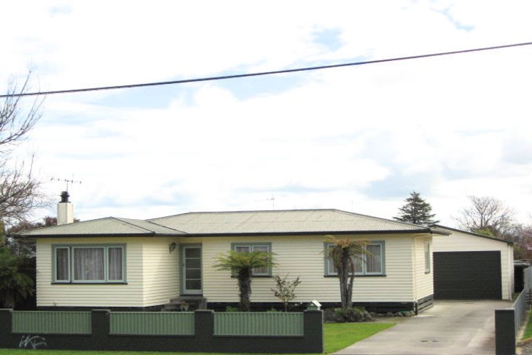 Photo of property in 36 Middle Road, Havelock North, 4130