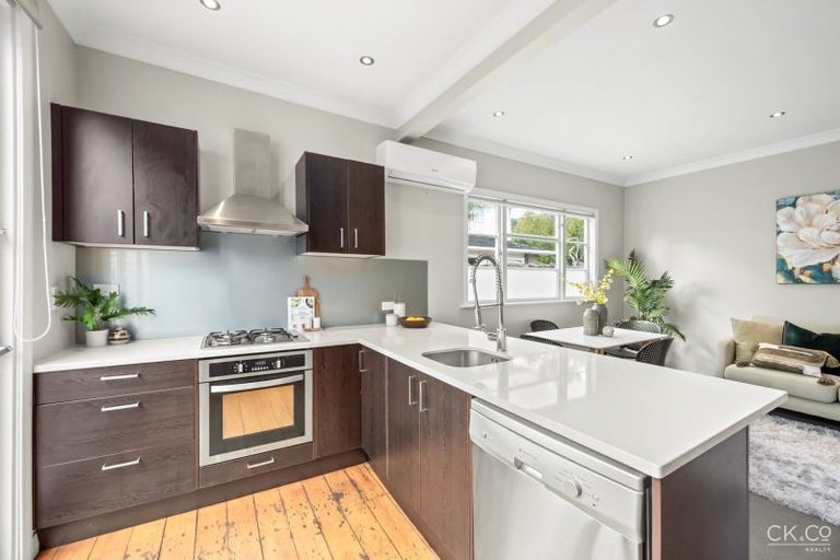 Photo of property in 27a Bauchop Road, Waterloo, Lower Hutt, 5011