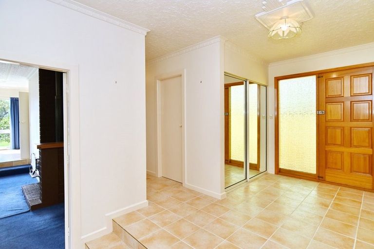 Photo of property in 55 Winters Road, Redwood, Christchurch, 8051