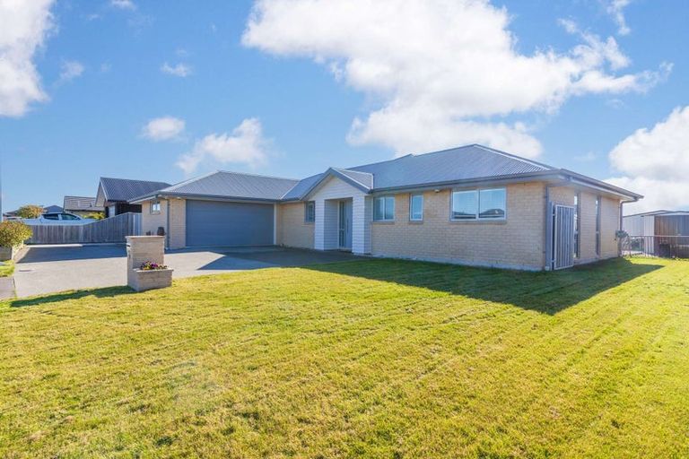 Photo of property in 5 Denton Street, Amberley, 7410