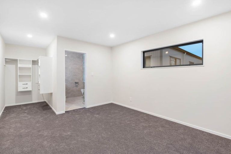 Photo of property in 18 Skua Road, Hobsonville, Auckland, 0616