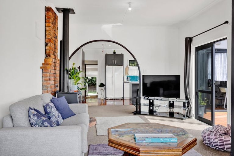 Photo of property in 34 Kent Street, Patea, 4520