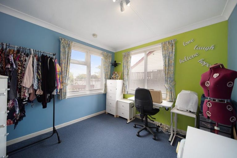 Photo of property in 10 Village Way, Ardmore, Papakura, 2582