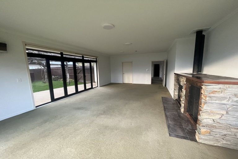 Photo of property in 3 Briar Bank Drive, Wanaka, 9305