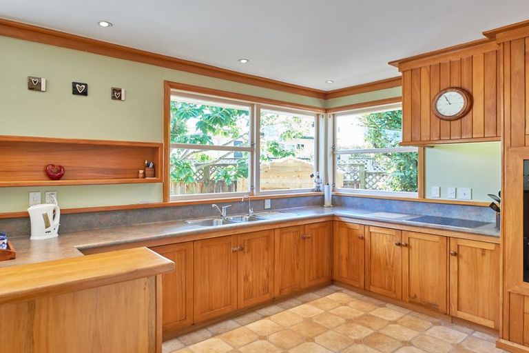 Photo of property in 39 Saint Albans Avenue, Hokowhitu, Palmerston North, 4410