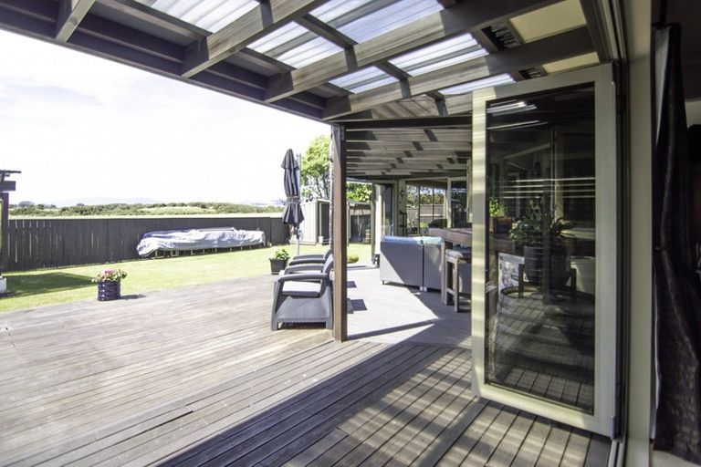 Photo of property in 119 Pacific Drive, Fitzherbert, Palmerston North, 4410