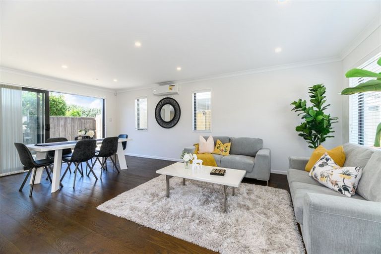 Photo of property in 166b Ennis Avenue, Pakuranga Heights, Auckland, 2010