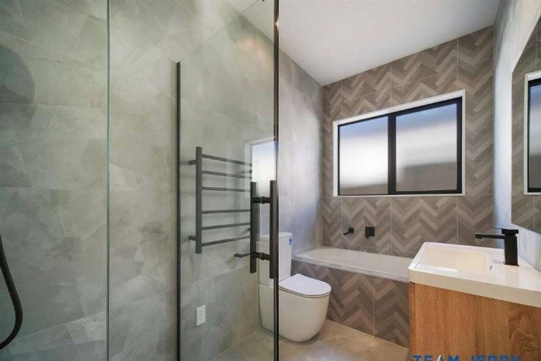 Photo of property in 17 Huringa Road, Karaka, Papakura, 2113