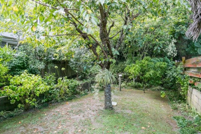 Photo of property in 17 Chaucer Road, Hospital Hill, Napier, 4110