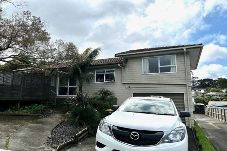 Photo of property in 1/41 Elizabeth Drive, West Harbour, Auckland, 0618