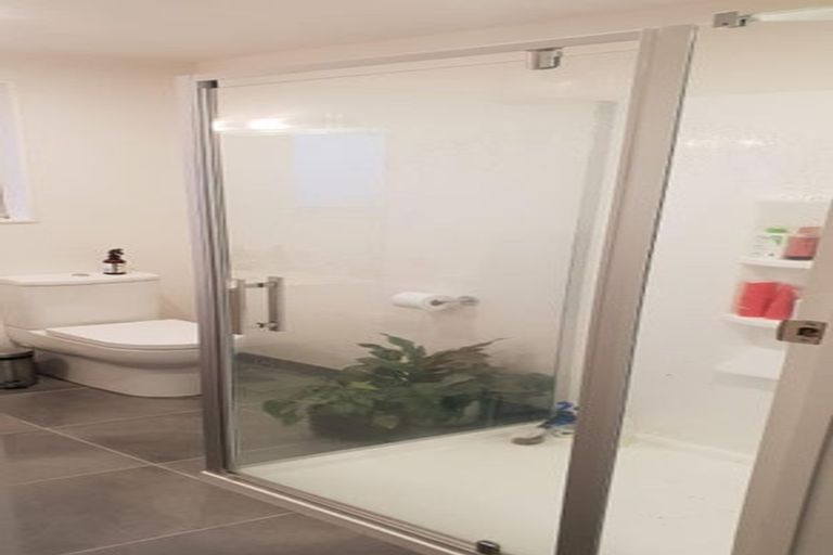 Photo of property in 2/97 Royal Park Drive, Parklands, Christchurch, 8083