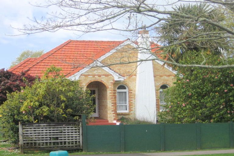 Photo of property in 2 Bank Street, Morrinsville, 3300