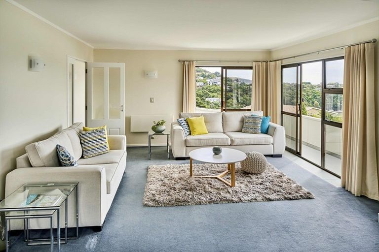 Photo of property in 18 Bosun Terrace, Whitby, Porirua, 5024