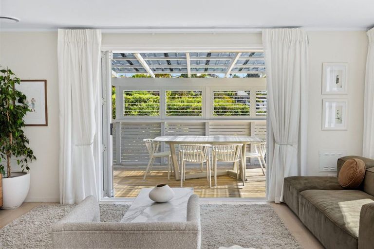 Photo of property in 32 Swann Beach Road, Stanmore Bay, Whangaparaoa, 0932
