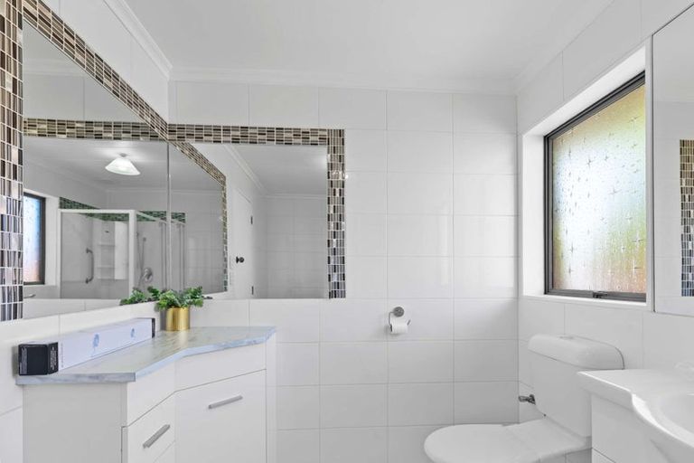 Photo of property in 1-3 Racecourse Road, Awapuni, Palmerston North, 4412