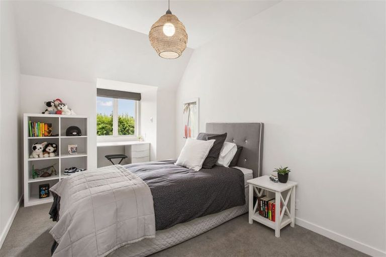 Photo of property in 72 Glandovey Road, Fendalton, Christchurch, 8052