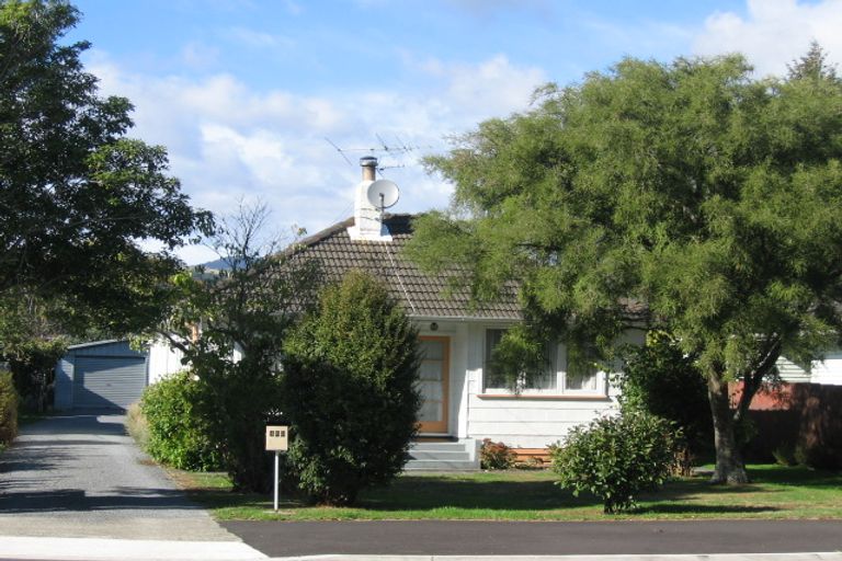 Photo of property in 422 Fergusson Drive, Heretaunga, Upper Hutt, 5018