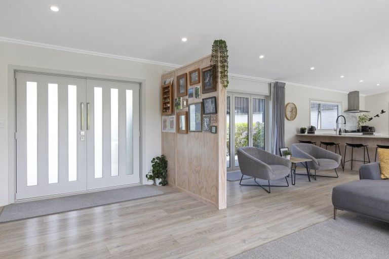 Photo of property in 114 Bombay Road, Bombay, 2675