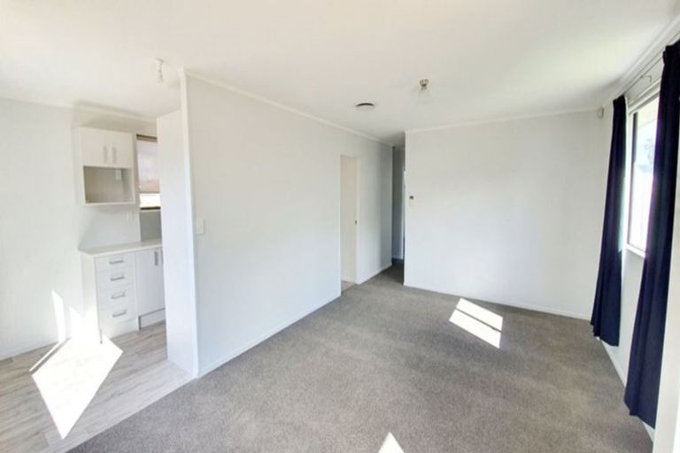 Photo of property in 2/35 Hill Crescent, Papakura, 2110