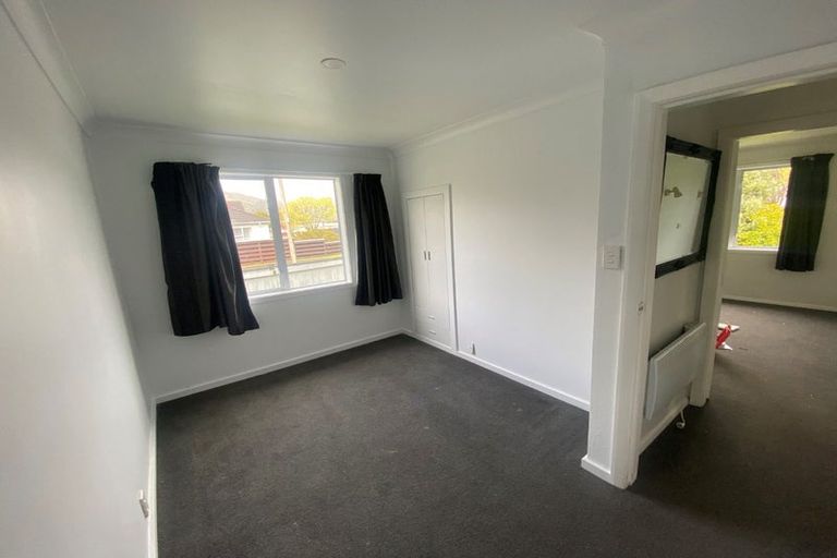 Photo of property in 35 Bledisloe Crescent, Wainuiomata, Lower Hutt, 5014