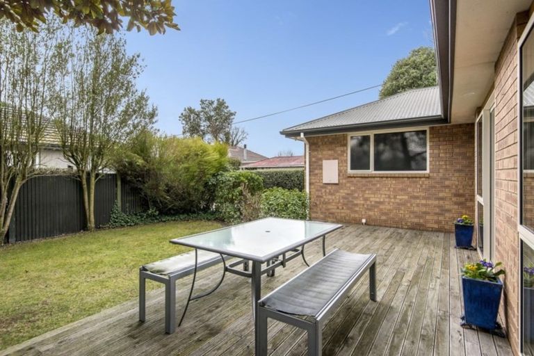 Photo of property in 2/50 Dunedin Street, Redwood, Christchurch, 8051