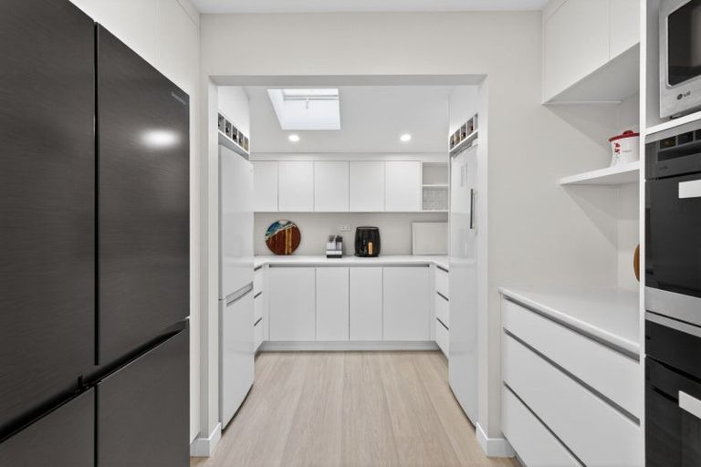 Photo of property in 26 Harbour View Road, Omokoroa, 3114