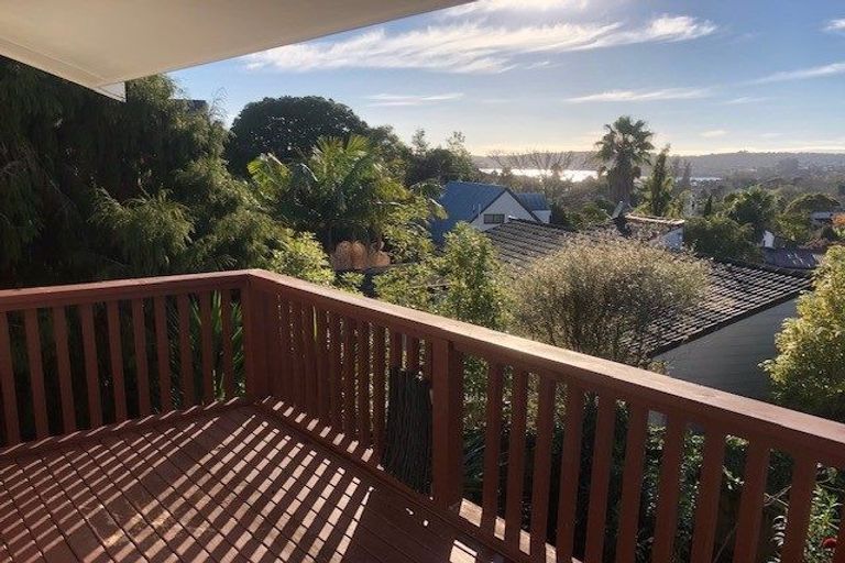 Photo of property in 1/35 Polkinghorne Drive, Manly, Whangaparaoa, 0930