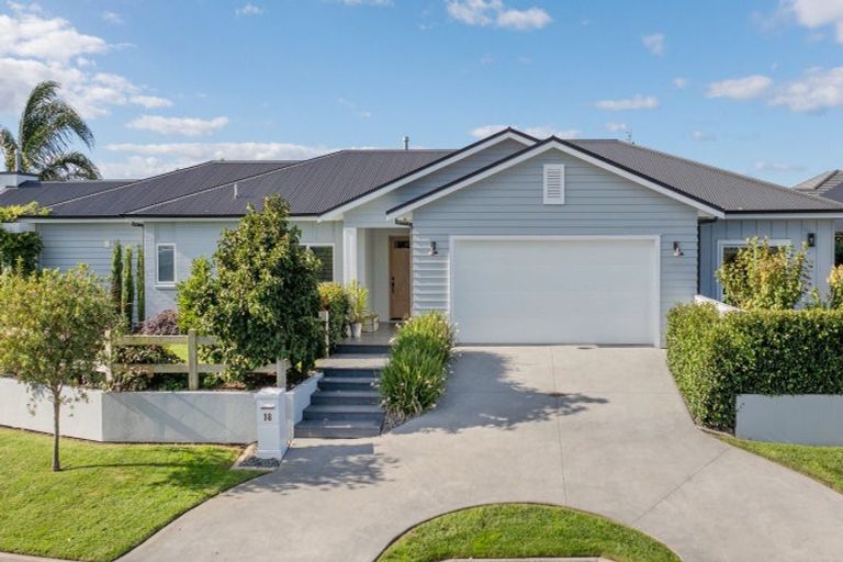 Photo of property in 18 Montia Close, Papamoa Beach, Papamoa, 3118