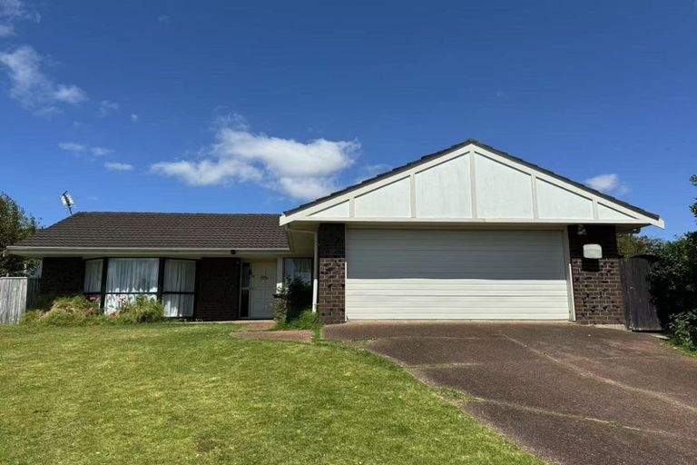 Photo of property in 27 Sheralee Place, Bucklands Beach, Auckland, 2014