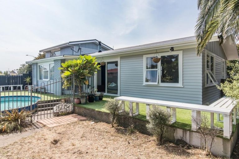 Photo of property in 31 Winton Street, Paraparaumu Beach, Paraparaumu, 5032