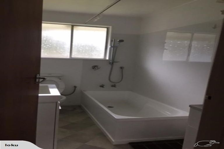 Photo of property in 3/10 Rawson Street, Tawa, Wellington, 5028