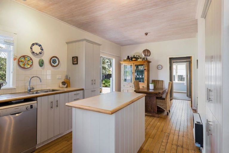 Photo of property in 122 Clarkin Road, Fairfield, Hamilton, 3214