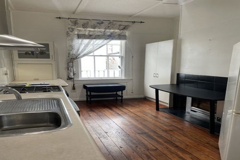 Photo of property in 1/30 Bulteel Street, New Plymouth, 4310