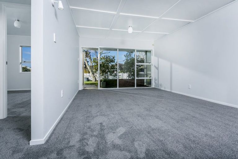Photo of property in 1/20 Chartwell Avenue, Glenfield, Auckland, 0629