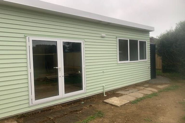 Photo of property in 8-8a Walton Avenue, Waikanae, 5036