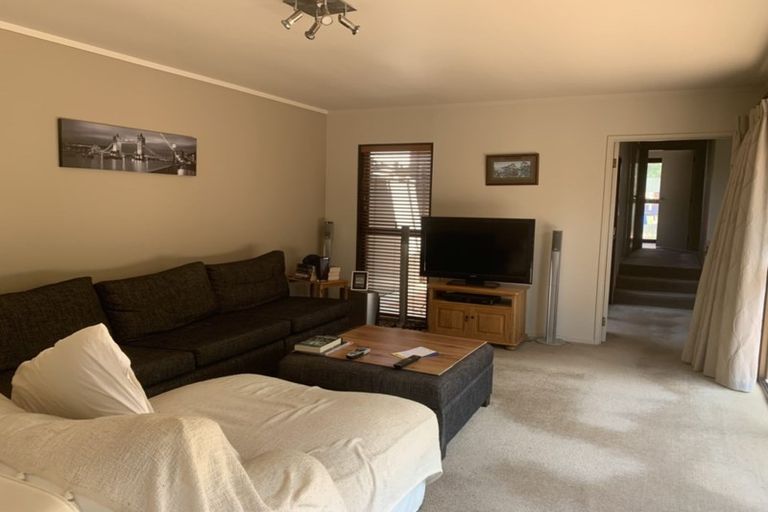 Photo of property in 2c Braemar Road, Castor Bay, Auckland, 0620