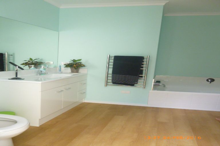 Photo of property in 50 Scoria Close, Pyes Pa, Tauranga, 3112