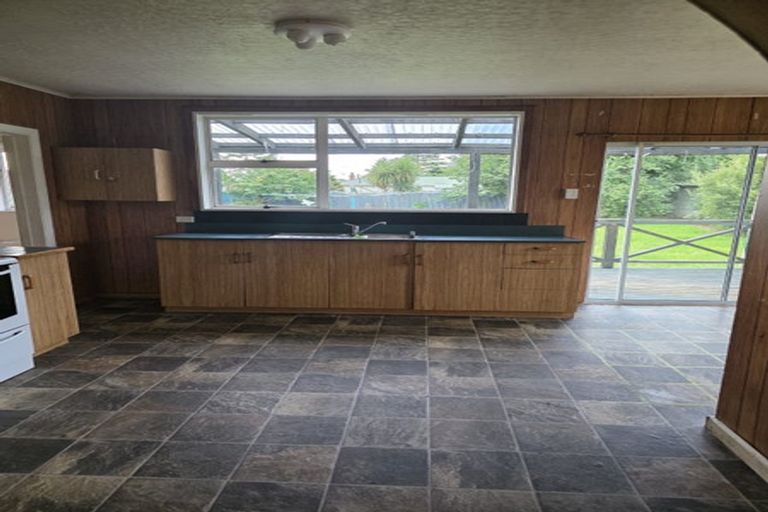 Photo of property in 86 Mcmurdo Street, Tinwald, Ashburton, 7700