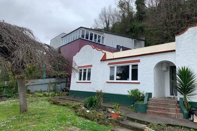 Photo of property in 6 Shelley Street, Napier South, Napier, 4110