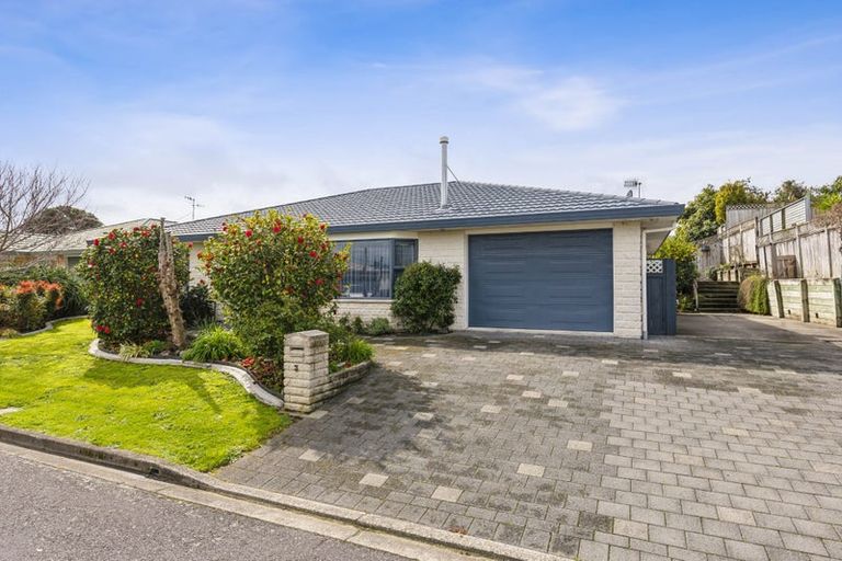 Photo of property in 3 Brookfield Place, Paraparaumu, 5032