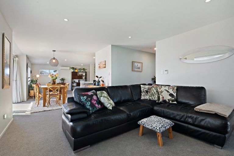 Photo of property in 38 Luxembourg Crescent, Halswell, Christchurch, 8025