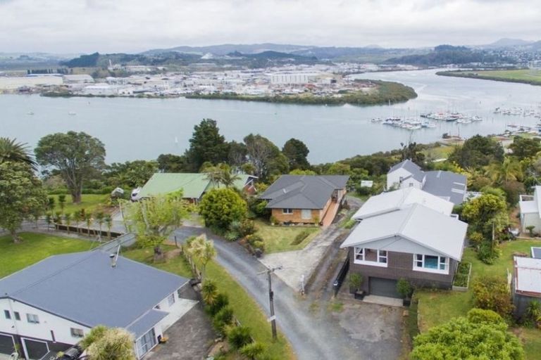 Photo of property in 90 Mackesy Road, Parahaki, Whangarei, 0112