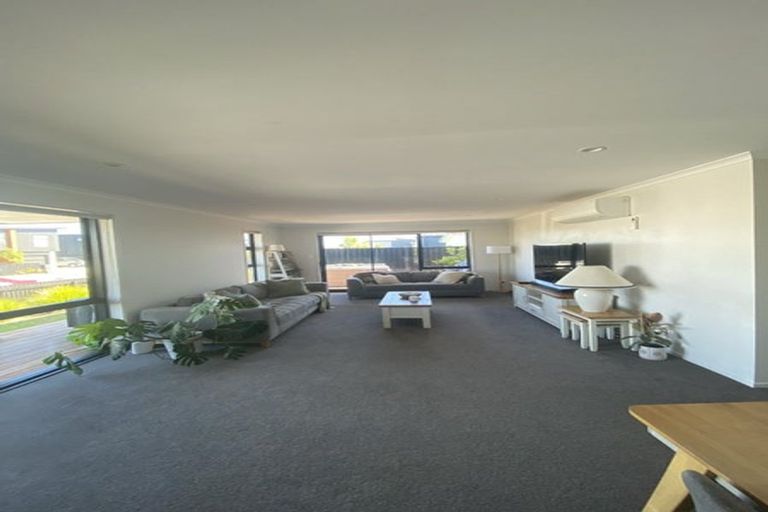 Photo of property in 11 Empire Crescent, Papamoa, 3118
