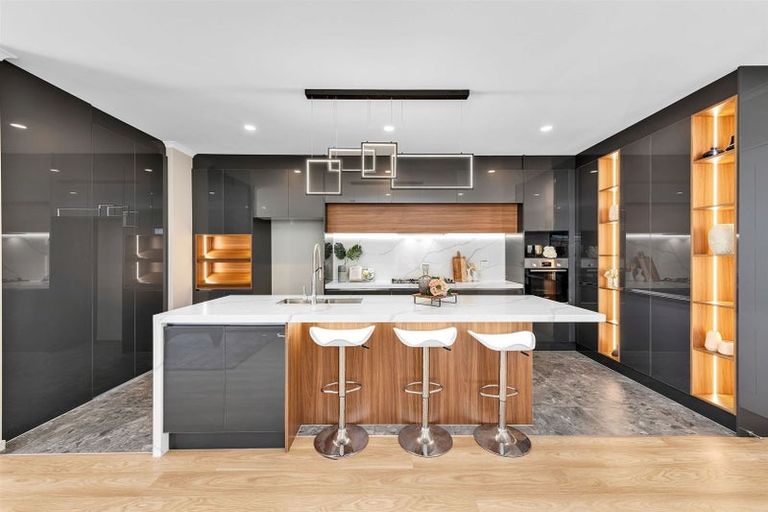 Photo of property in 54 Hikuawa Road, Flat Bush, Auckland, 2019