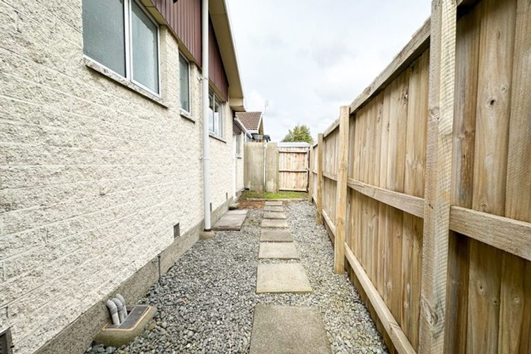 Photo of property in 2/3 Korora Street, Bromley, Christchurch, 8062