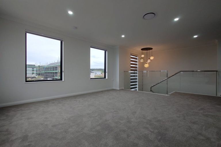 Photo of property in 66 Michael Bosher Way, Flat Bush, Auckland, 2019