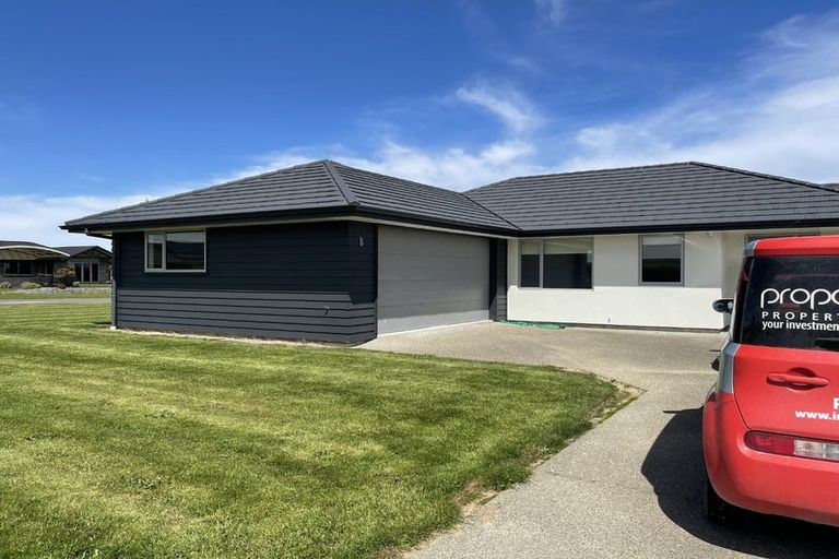 Photo of property in 8 Sunrise Drive, Seaward Bush, Invercargill, 9812