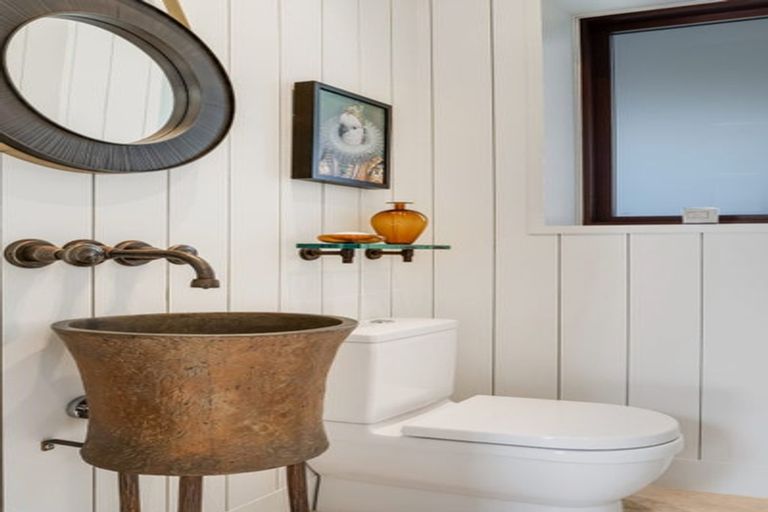 Photo of property in 42 Porterfield Road, Whitford, Howick, 2571