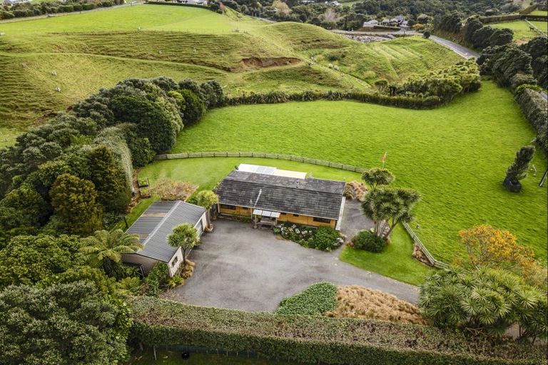 Photo of property in 52 Surrey Hill Road, Kaitake, New Plymouth, 4374