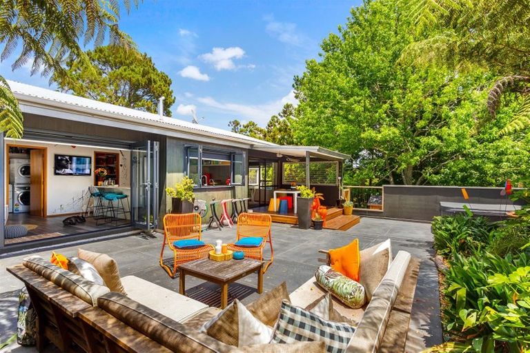 Photo of property in 367 Triangle Road, Henderson, Auckland, 0610